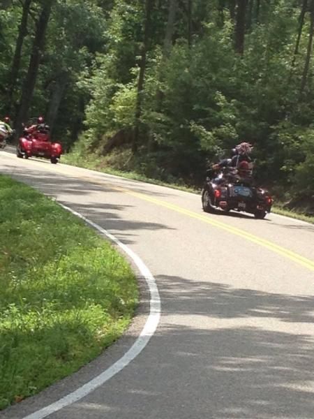 B2Dad and B2Mom on the tail of the dragon