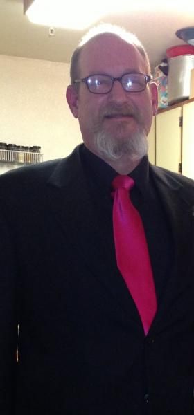 Yeah me does the goatee and pink tie help haha