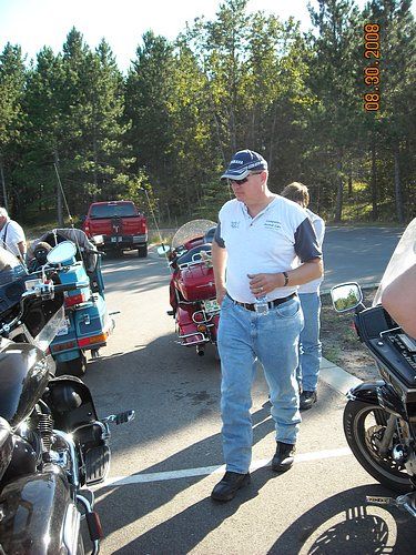 jeff  checking out the bikes