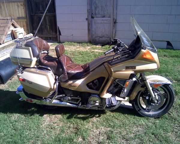 Here's basically how it loked when I first bought it. Still had the stock horns, the backrest, the t