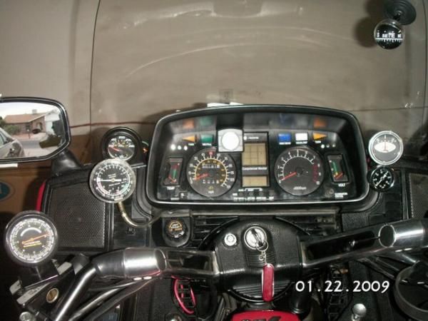 Venture Dash & Gauges