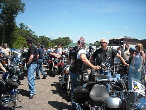 there were 2500 bikes that day, could'n get them all in one pic