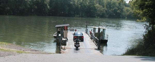 Ferry across the Green River in Mammouth Cave Nat. Park