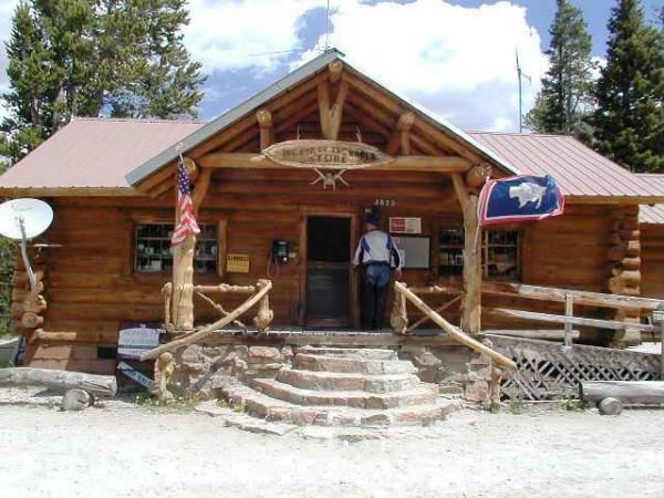 Beartooth Highway Top of the World Store with the best side of Lone Eagle.