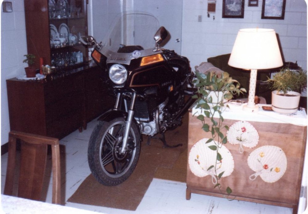 GL500 During hurricane001.jpg