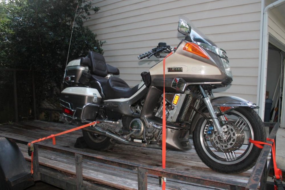 87 Venture Royale 003.jpg