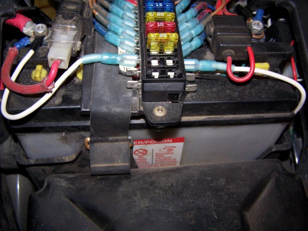 Fuse Block 002.jpg