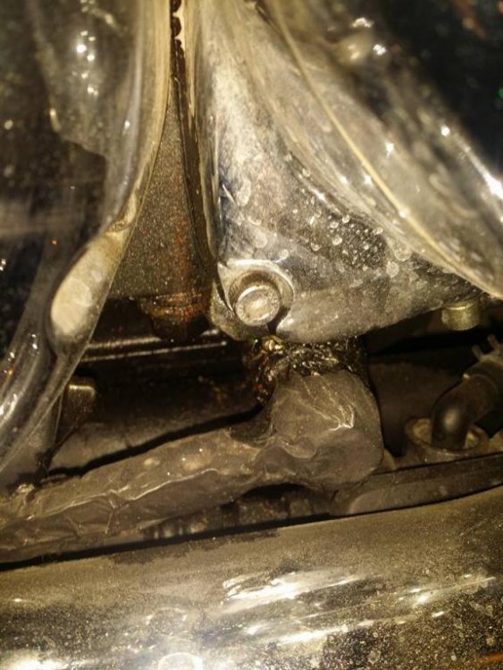 lower pressure gauge outlet connection rsv08.jpg