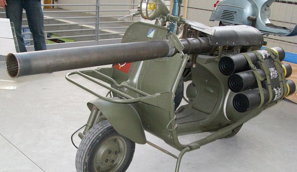 french-scooter-cannon.jpg