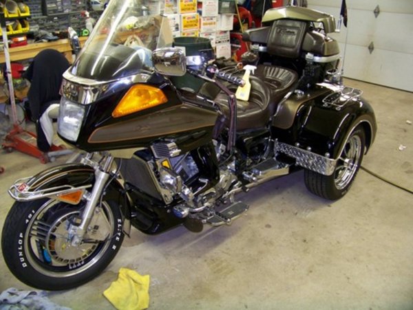 trike rear fender 2 side of trike.jpg