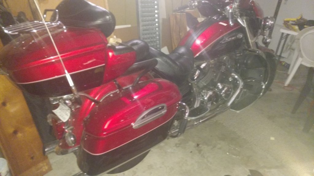 2009 VENTURE SADDLEBAGS REAREND-WHEEL FOR SALE.jpg