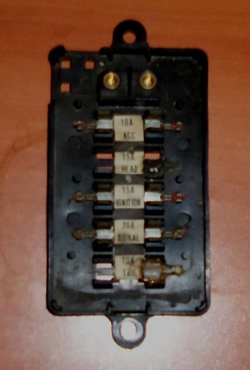 OLD FUSE BOX.jpg
