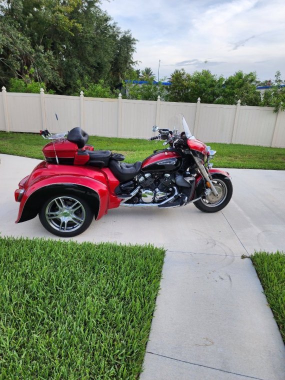 Venture 2009 Trike Side View.jpg